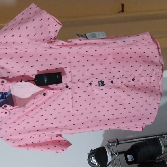 Button up shirt - Picture 2 of 2